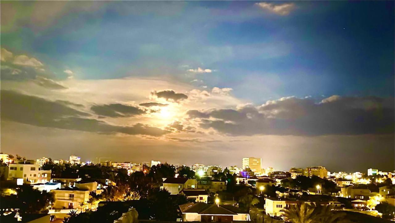 Bali Suites 303 Larnaca Exteriör bild